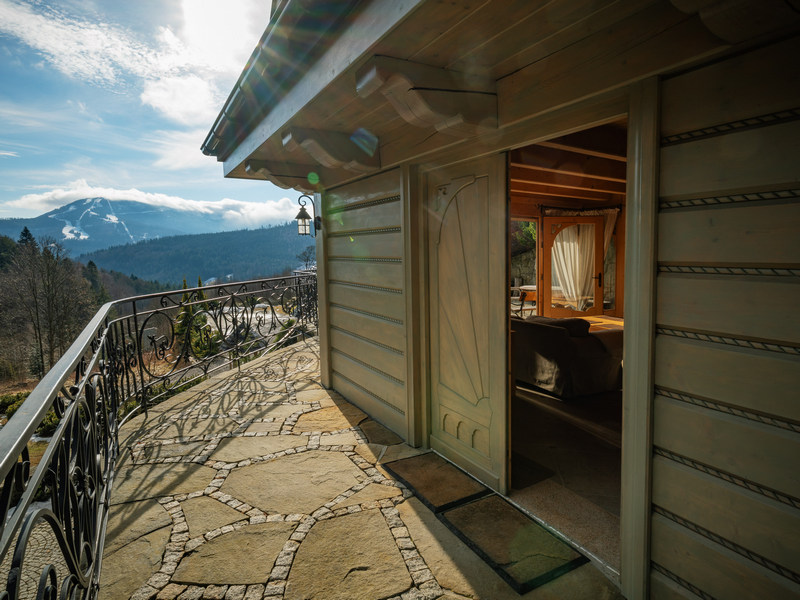 Domek z widokiem na góry w Szczyrku