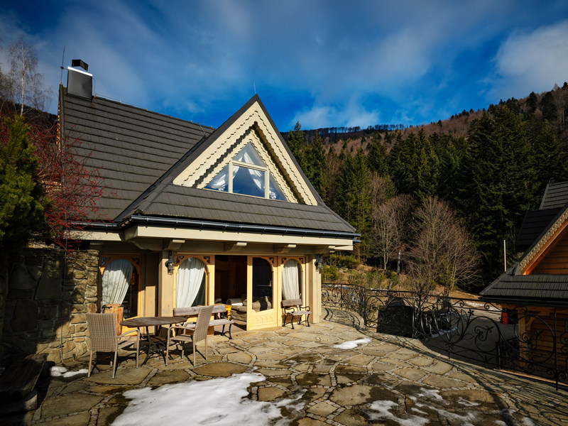 Domek z widokiem na góry w Szczyrku