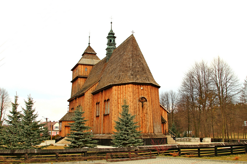 Drewniany kościół w Świętokrzyskiem