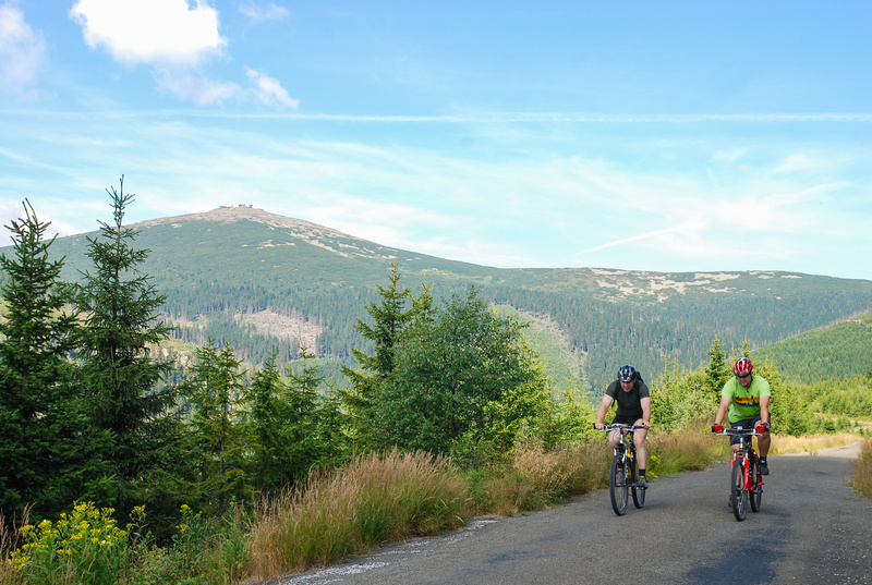 Rowerzyści w Karkonoszach