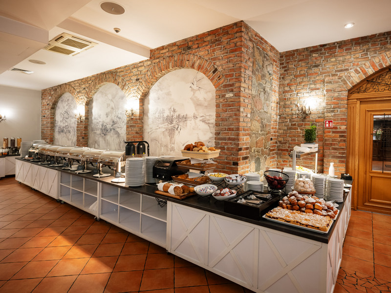 Bufet w restauracji w Dolinie Charlotty