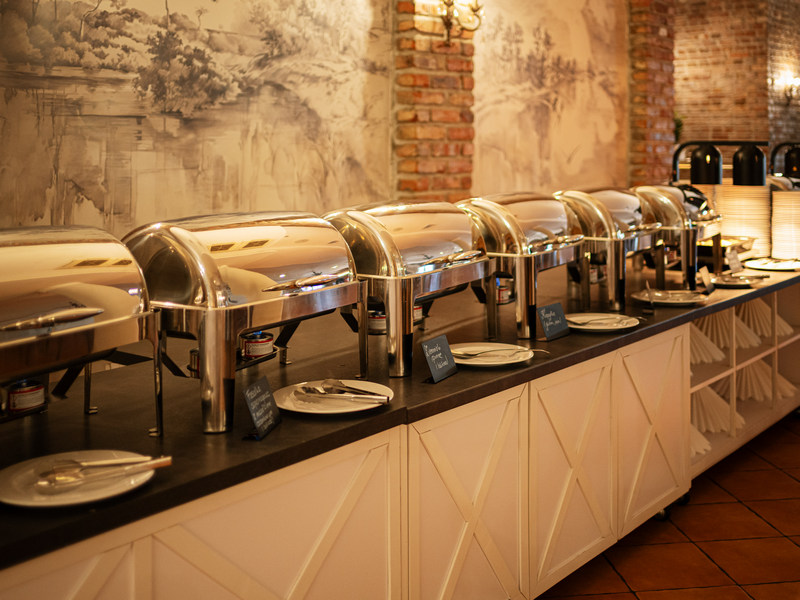 Obiadokolacja w formie bufetu w restauracji w Dolinie Charlotty