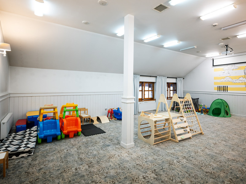 Sala zabaw w Dolinie Charlotty