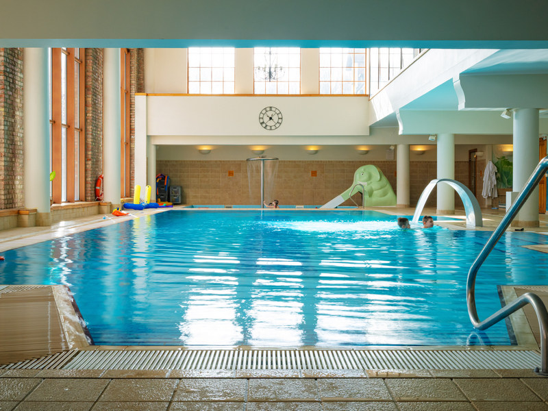 Hotel z basenem na Pomorzu