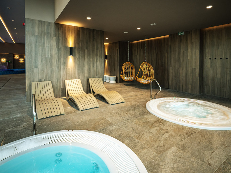 Jacuzzi w hotelu nad morzem