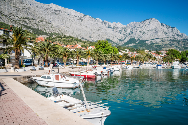 Port w miejscowości Baška Voda