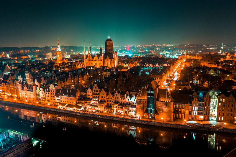 Trójmiasto nocą z lotu ptaka