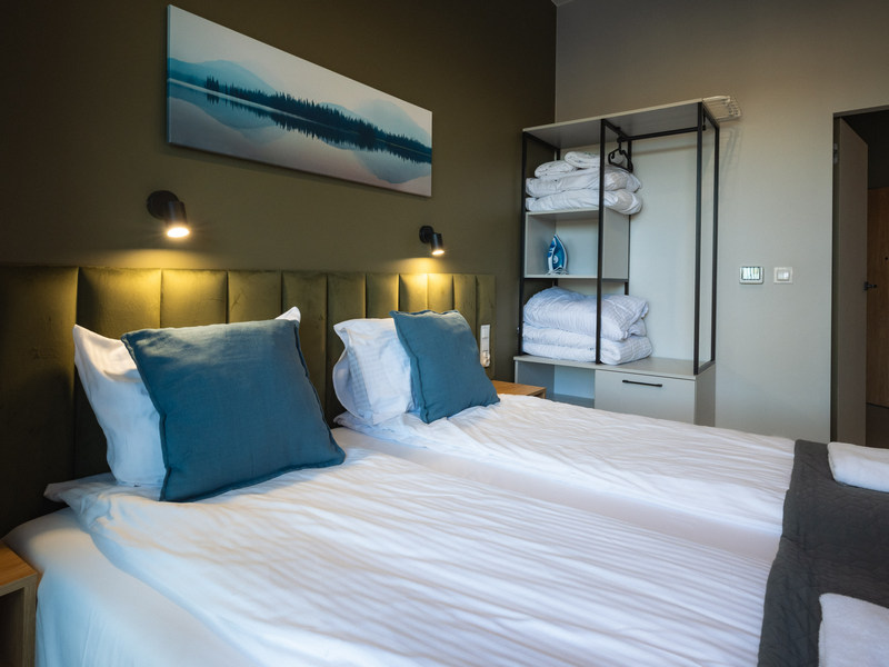 Sypialnia w apartamencie nad Jeziorem Żywieckim