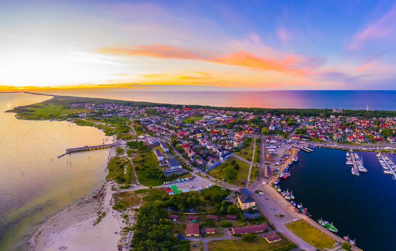 Panorama Jastarni przy zachodzie słońca