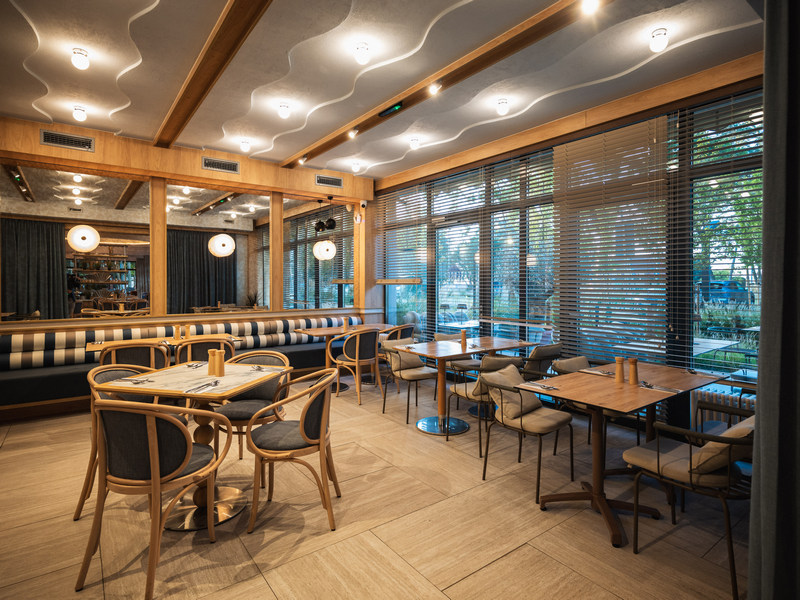 Restauracja w hotelu nad morzem