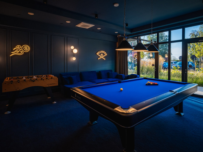 Stół bilardowy w ESSENSE Baltic Resort & SPA Dziwnów