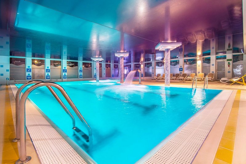 Strefa basenowa w Masuria Hotel & SPA w Łukcie
