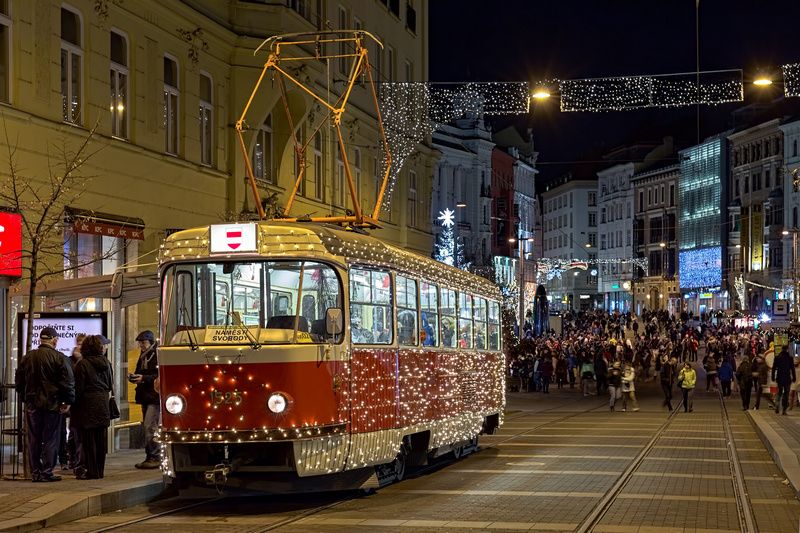 Świąteczny tramwaj w Brnie