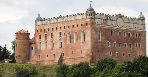Jedną z popularnych atrakcji jest krzyżacki zamek z przełomu XIII i XIV wieku