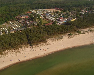 Centrum Solaris jest zlokalizowany w Łazach k. Mielna, 250 m od plaży