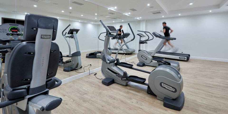W hotelu mieści się także sala fitness ze sprzętem do ćwiczeń