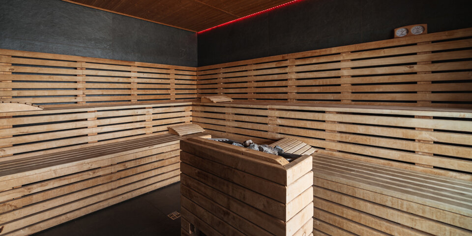W trzypoziomowej strefie spa mieszczą się 2 sauny fińskie i sauna parowa