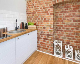 Apartamenty wyposażono dodatkowo w aneks kuchenny