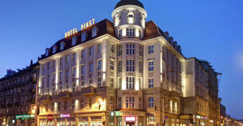 Hotel Piast** położony jest we  Wrocławiu