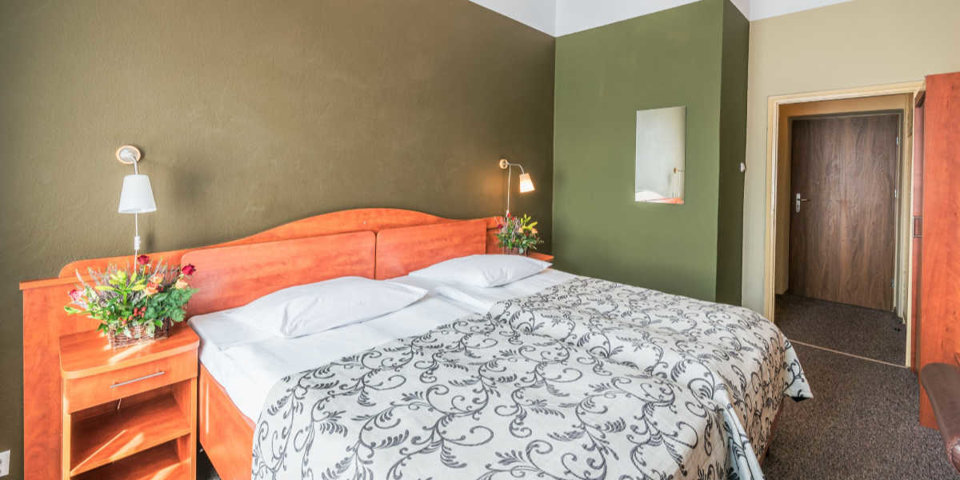 Dostępne łóżka w zależności od pokoju mogą być pojedyncze bądź podwójne