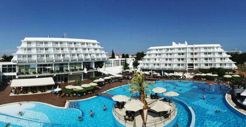 Hotel zlokalizowany jest w chorwackim mieście Vodice