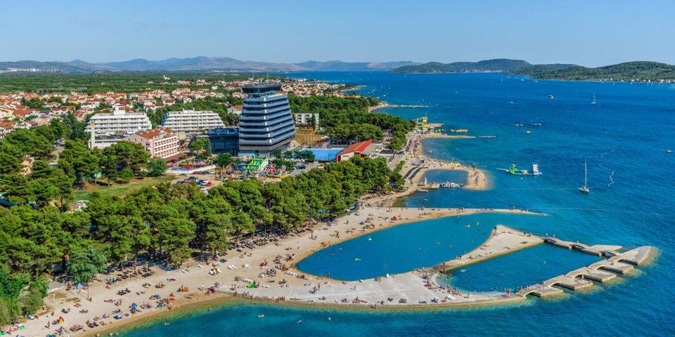 Hotel Olympia usytuowany jest 30 m od brzegu Adriatyku