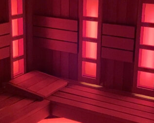 W strefie Aqua&Spa przygotowano saunę suchą, parową oraz infrared