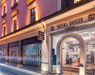 Hotel Unicus mieści się w zabytkowej kamienicy Starego Miasta