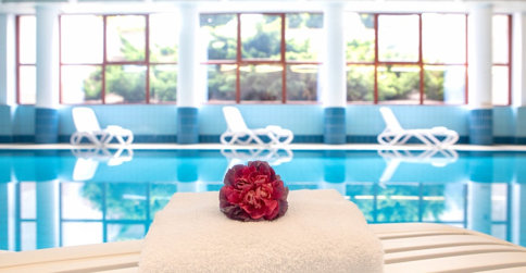 Strefa relaksu składa się z basenu, sauny i gabinetu masażu