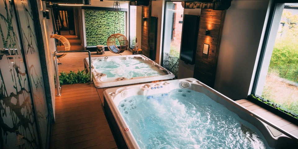 Goście hotelu mogą do woli korzystać z kąpieli w jacuzzi