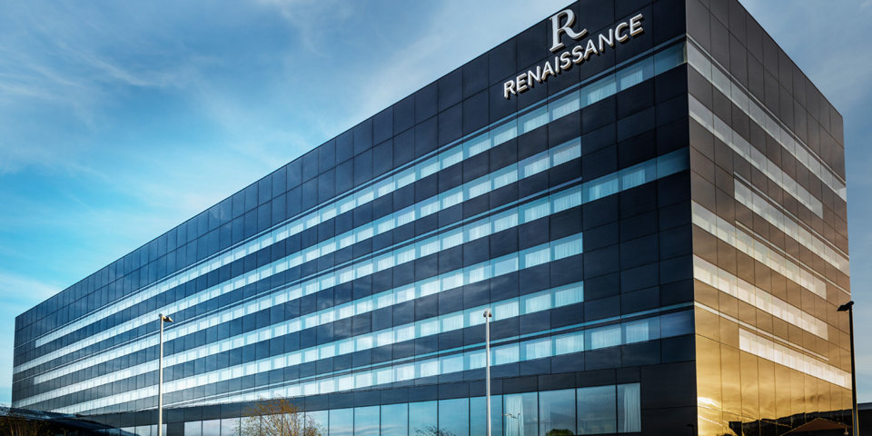Hotel Renaissance Warsaw Airport to idealny wybór dla podróżnych