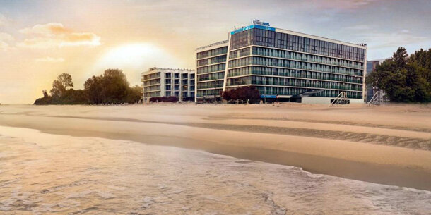Marine Hotel