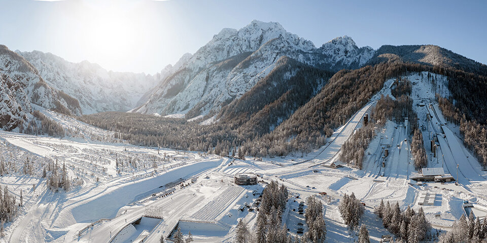 Dużą atrakcją regionu jest kompleks skoczni narciarskich w Planicy