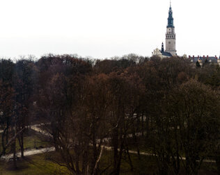 Z okien pokoi widać Park Jasnogórski