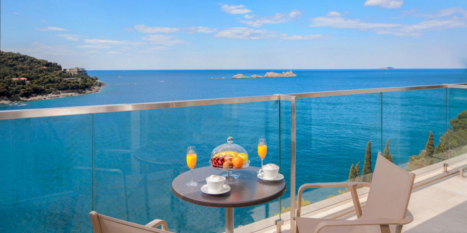 Z wielu miejsc hotelu rozciąga się niezapomniany widok na Adriatyk i wyspy