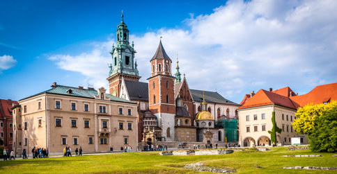 Umożliwia poznawanie zabytków stolicy Małopolski