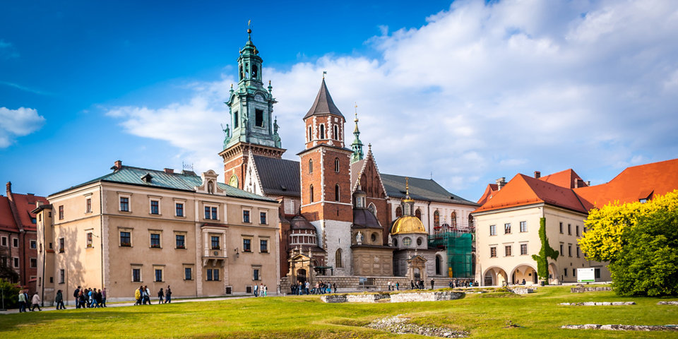 Umożliwia poznawanie zabytków stolicy Małopolski