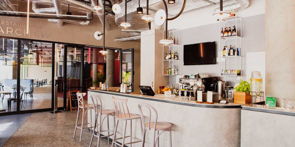 Lobby bar uzupełnia ofertę gastronomiczną hotelu