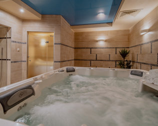 A także jacuzzi i gabinety masażu