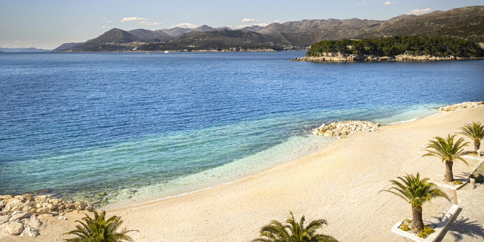 Dubrovnik President Valamar Collection Hotel położony jest przy plaży