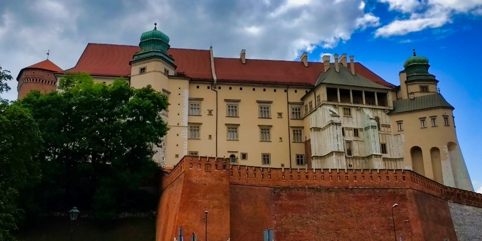 Kilkuminutowy spacer Plantami doprowadzi na Wawel