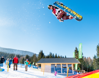 Kurort Czarna Góra posiada snowpark dla miłośników adrenaliny