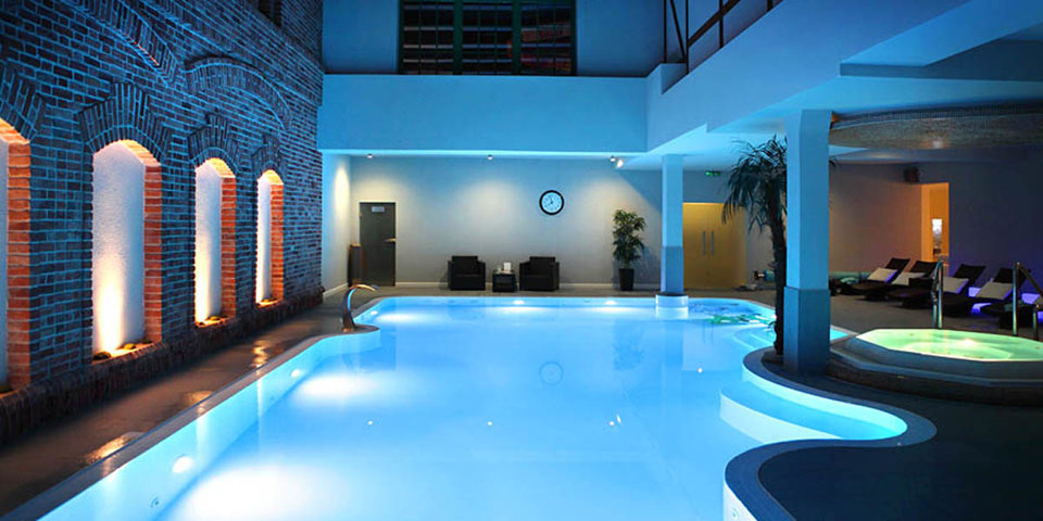 Hotel & SPA Srebrny Dzwon*** posiada strefę SPA z basenem kąpielowym