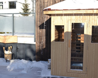 Goście mogą korzystać z sauny po wcześniejszej rezerwacji