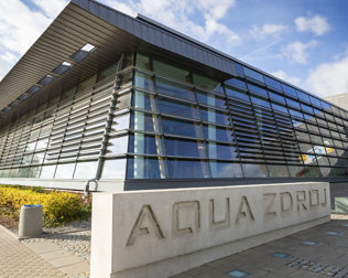 Aqua Zdrój to nowoczesny ośrodek turystyczno-sportowy w Sudetach