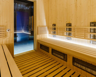 W nowo otwartej strefie saun urządzono sauny: fińską, parową i na podczerwień
