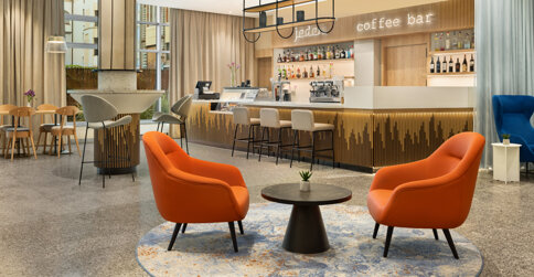 Hotel dysponuje przyjemnym coffee barem oraz restauracją