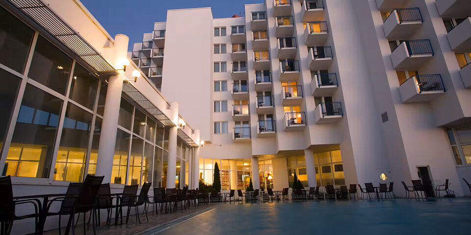 Hotel Vienna House oferuje niemal 200 pokoi z morskimi akcentami