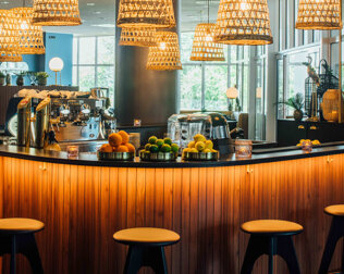 Hotel posiada także klimatyczny drink bar