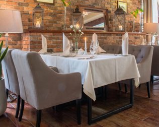 Restauracja w Grand Hotelu Stamary łączy w sobie elegancję i klasyczny styl